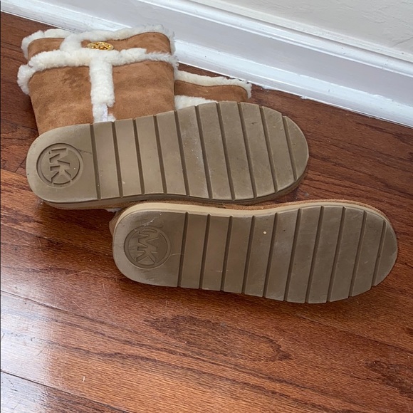 Michael Kors boots, genuine sheep fur - Picture 4 of 7